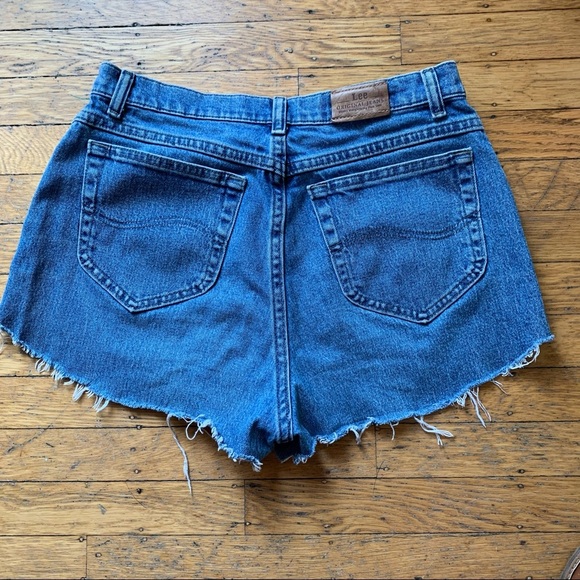 VINTAGE HIGHRISE MEDIUM WASH LEE MOM SHORTS 29 - Picture 4 of 5